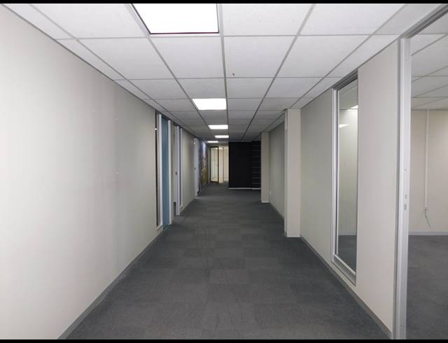 2,993M² OFFICE TO LET IN FERNDALE
